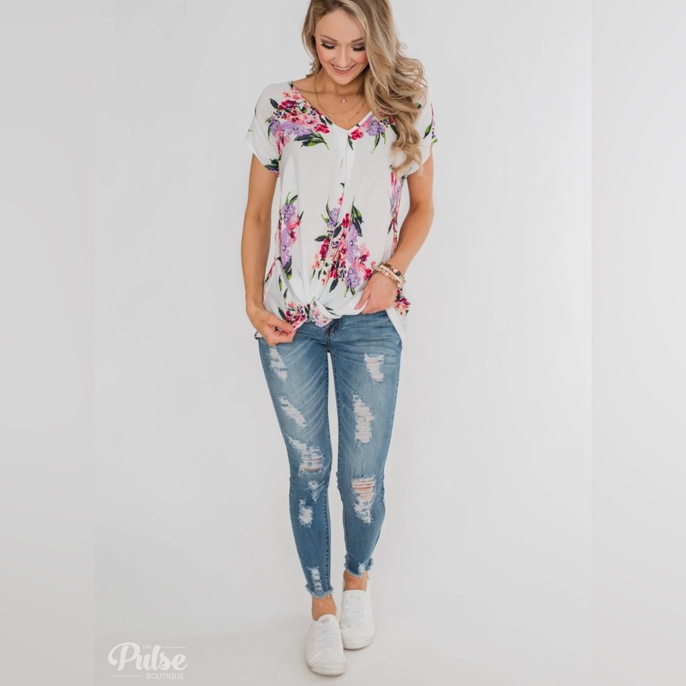 Ivory Floral Twist Front Short Sleeve Top M‎ - Picture 5 of 14